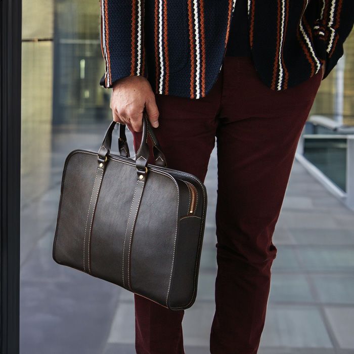 ビジネスを効率的に、移動を軽やかに。大容量×スリム収納の「理想のビジネスバッグ」マクアケ - アタラシイものや体験の応援購入サービス