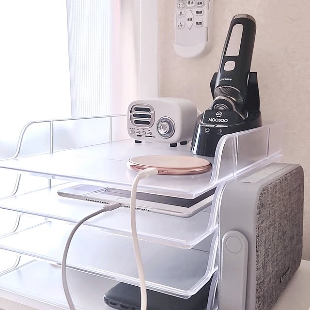 最強の充電コーナーをつくる方法 ずっと悩んでいた「充電ケーブルの整理問題」を解決するアイデアがこちらです。 - ものものブログ