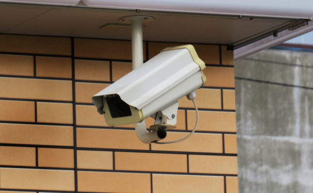 ショッピングセンターに防犯カメラを設置。保存期間や駐車場設置の注意点 -公式 防犯カメラ・監視カメラの設置なら防犯カメラナビ