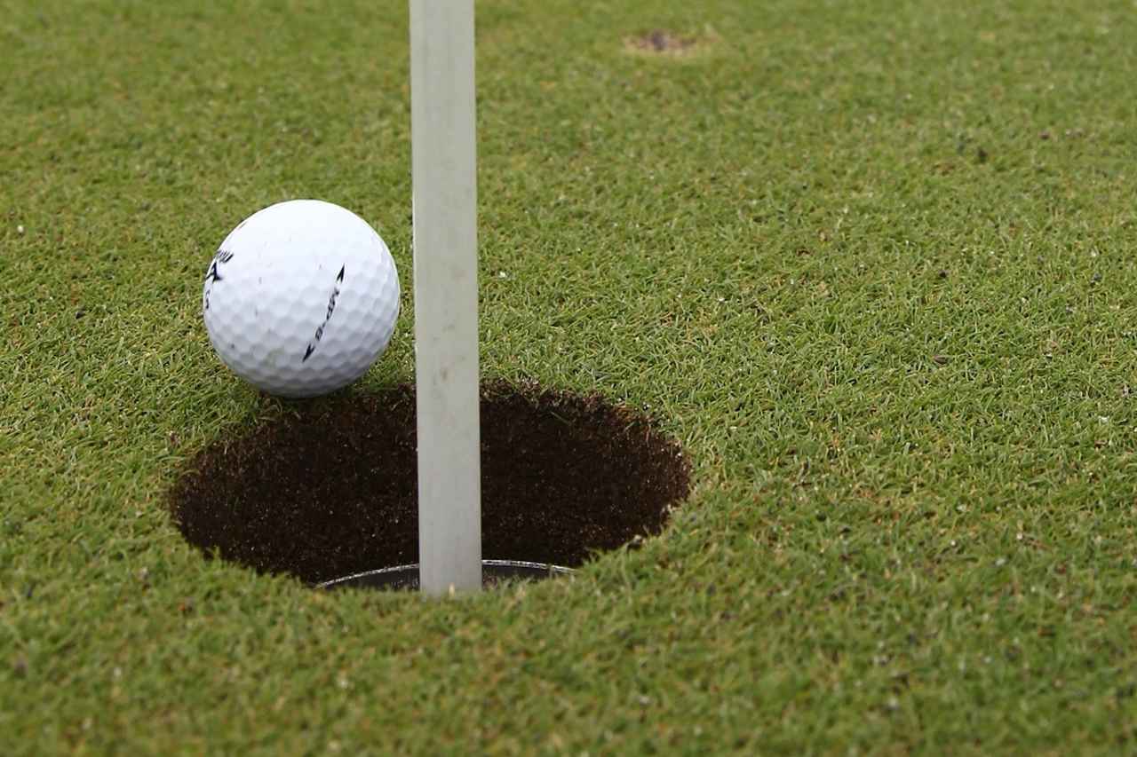 チッパー”の正しい使い方とは？「シャフトを垂直に 」と石井良介プロ – ワッグルONLINE