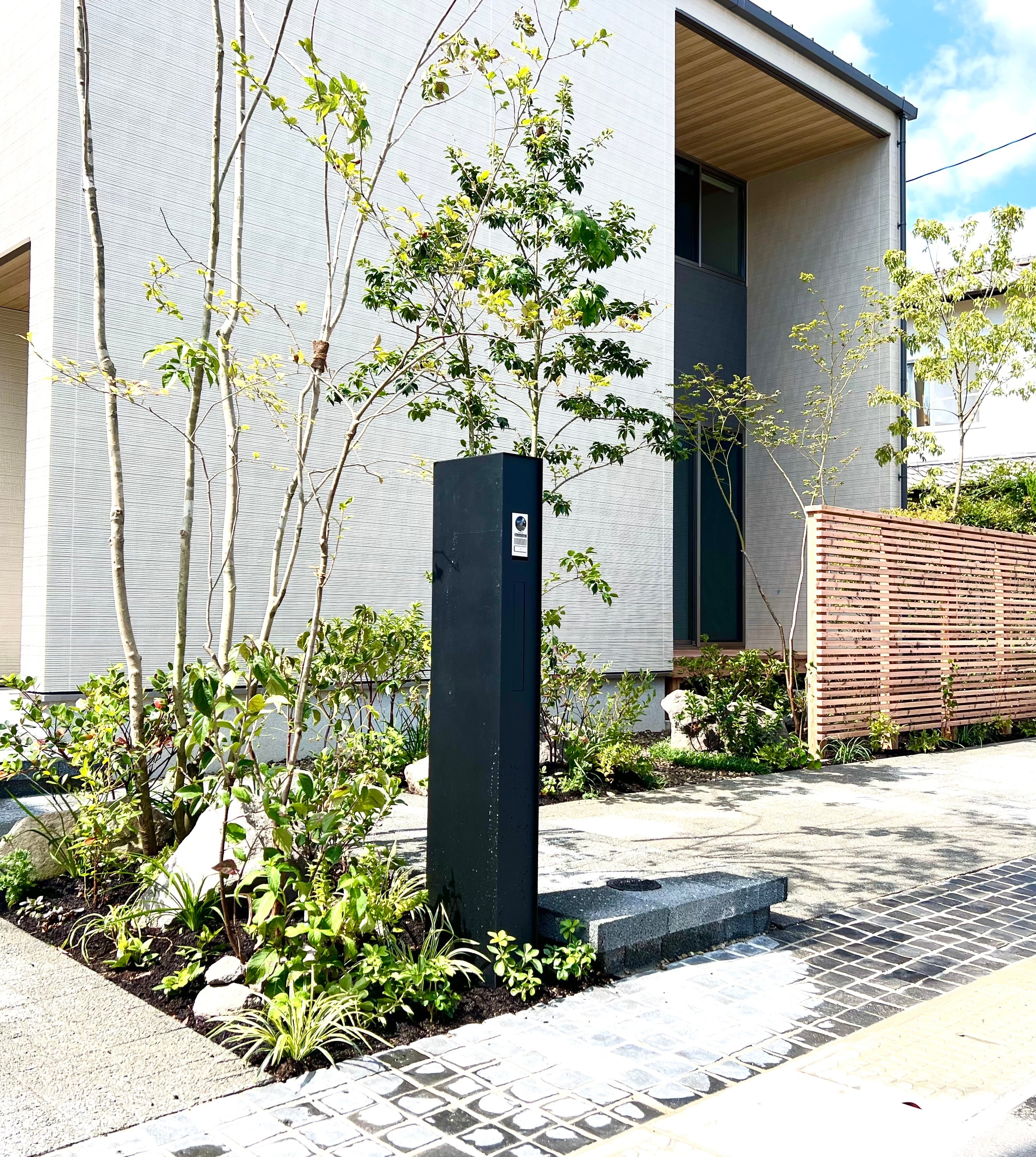 ステンレス機能門柱「Ospole オスポール 取出し右吊元」EX07009miratap ミラタップ20505 :: 建材トレンド