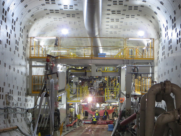 常磐工区開削トンネル工事、矩形シールドマシン発進式Topics鹿島の土木技術技術とサービス鹿島建設株式会社