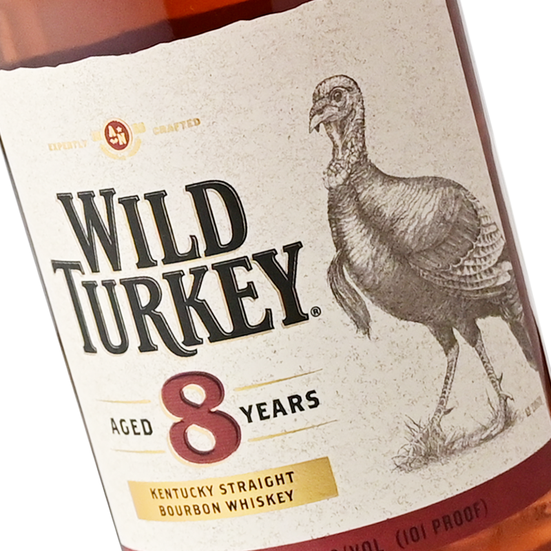 本日も定刻通り開店しております！ ⭐︎本日のオススメ ・ワイルドターキー８年 ワイルドターキーは、アメリカ・カリフォルニア州のオースティン・ニコルズ社が販売しているバーボン・ウイスキーです。フルーティーで複雑な、甘美でバランスのよい味わい。 ブラック