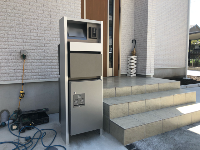 郵便ポスト一体型宅配ボックスで、玄関スッキリ！メリット・デメリットや選び方を紹介 - 住むを楽しむ「スムタノ」