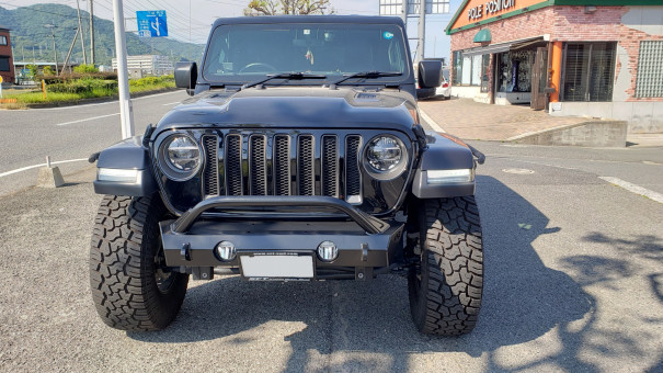 ジープ JKラングラー」フロントバンパー交換 純正バンパー交換MarShall