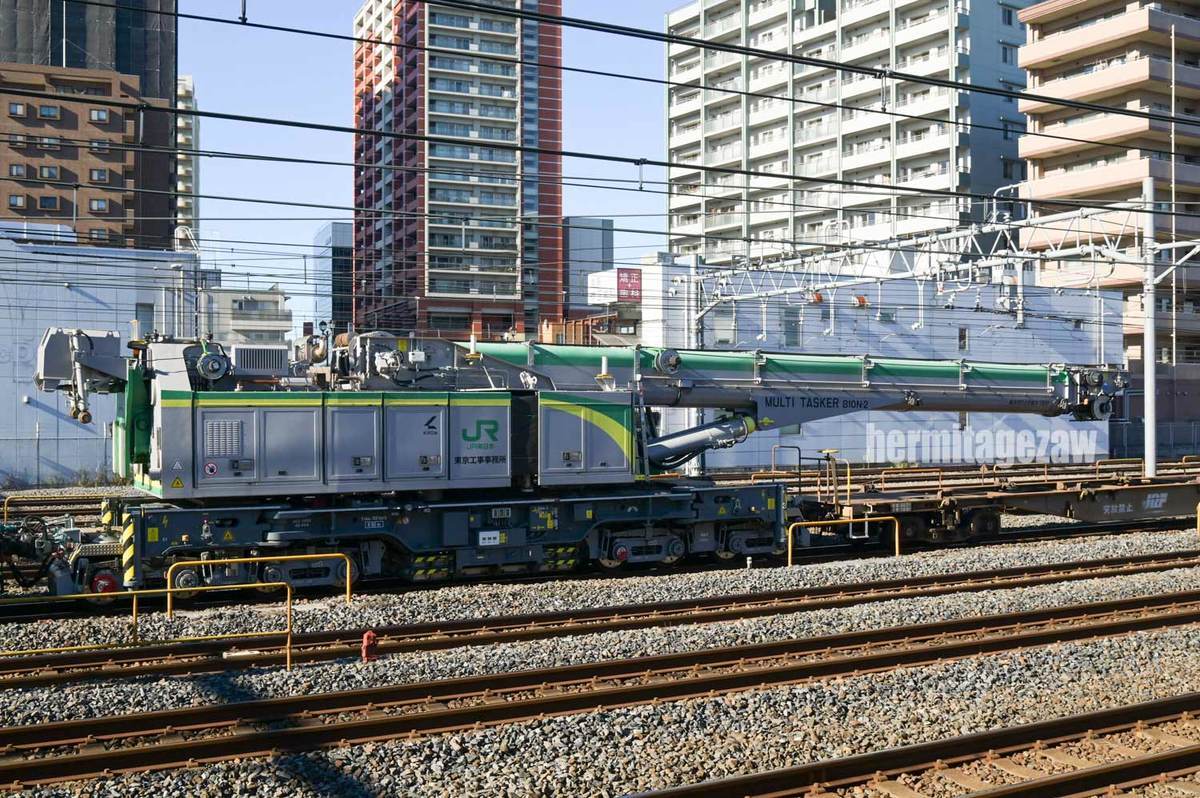 ザ マルチタスカー コンシーラー030 ライト＜標準＞ リンメル ロンドンLIPS SHOPPING