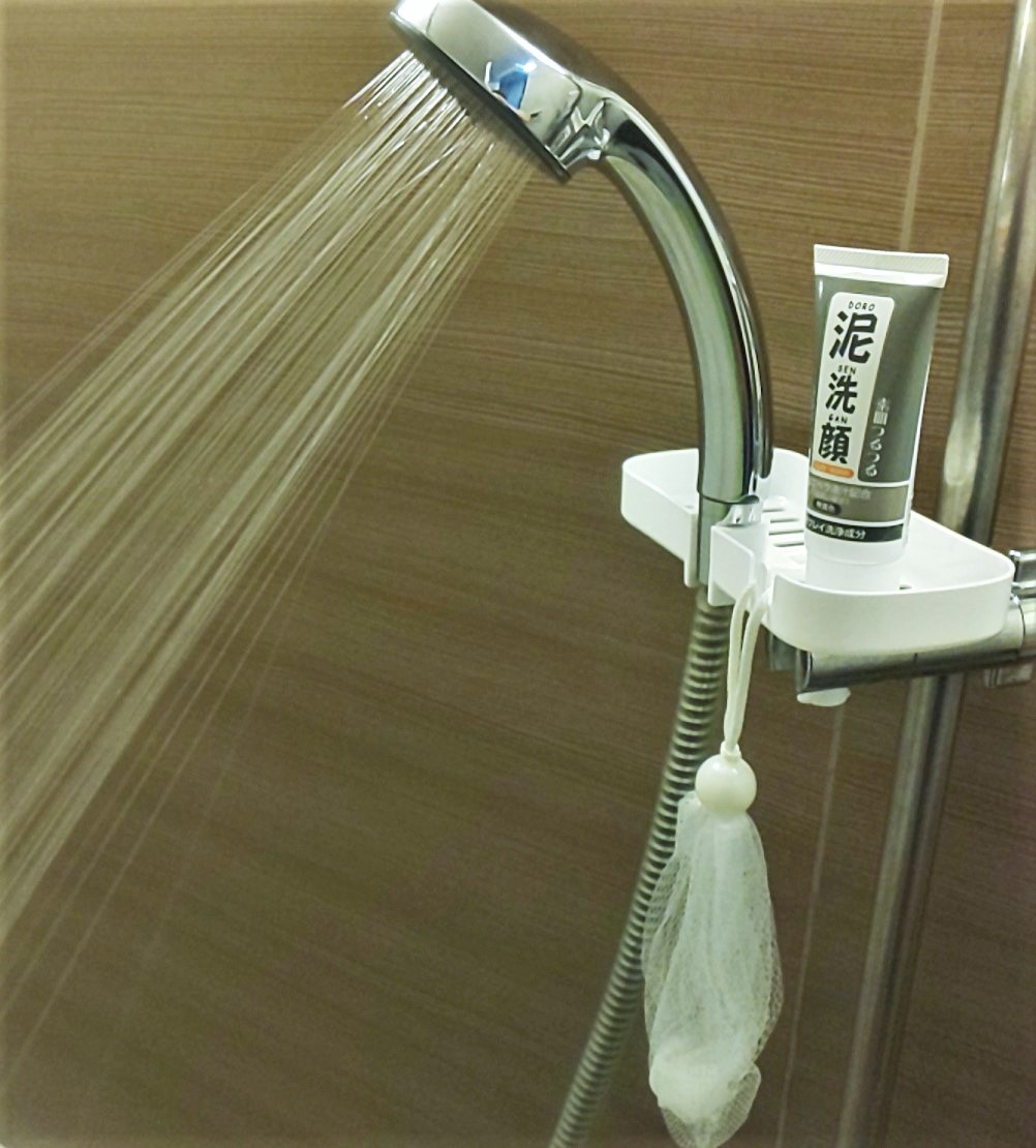 セリア 洗面台のハンドソープを浮かせてスッキリ収納