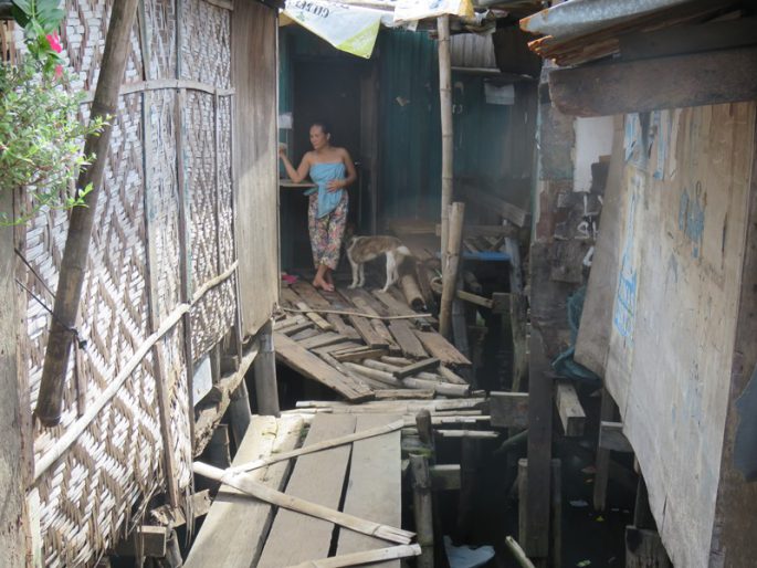 木炭の可能性、マニラのスラム街ナショナル ジオグラフィック日本版サイト