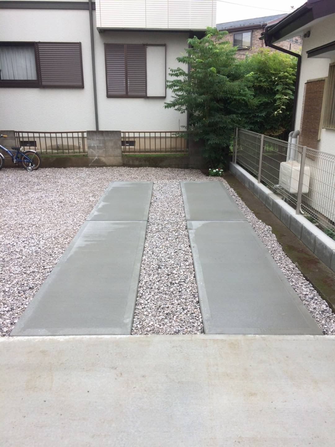 コンクリート駐車場の費用相場安くするアイデアとは