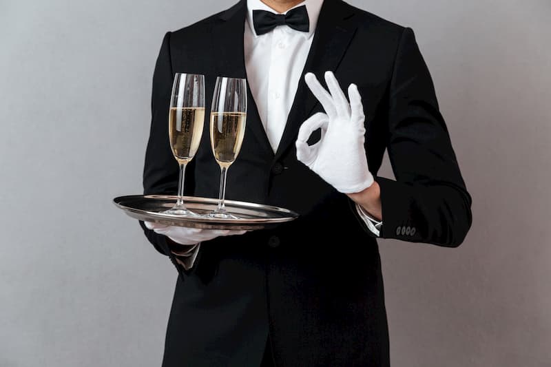 おつき合いでも、キャバクラに通う男性をどう思う？「マイナビウーマン」