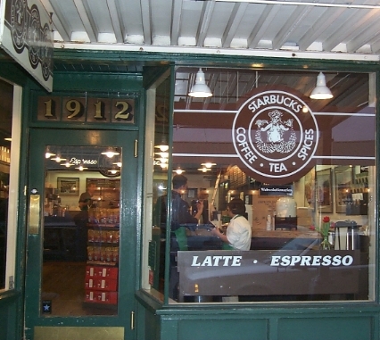 ロゴマークの女神の正体。STARBUCKS COFFEEcolor-stitch