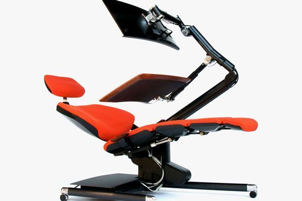 ワークチェアの上でそのまま寝ることは良いことではありません名作家具とデザインの話