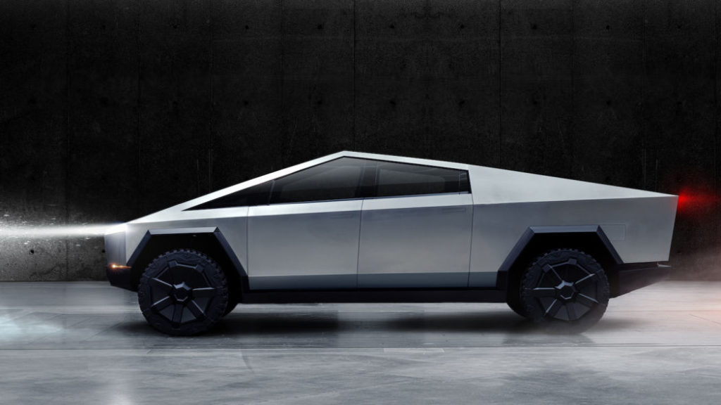 大型免許必要サイズの巨大ボディ!! テスラ サイバートラック は超快適車だった!? 日本での発売はあるのか - 自動車情報誌「ベストカー」