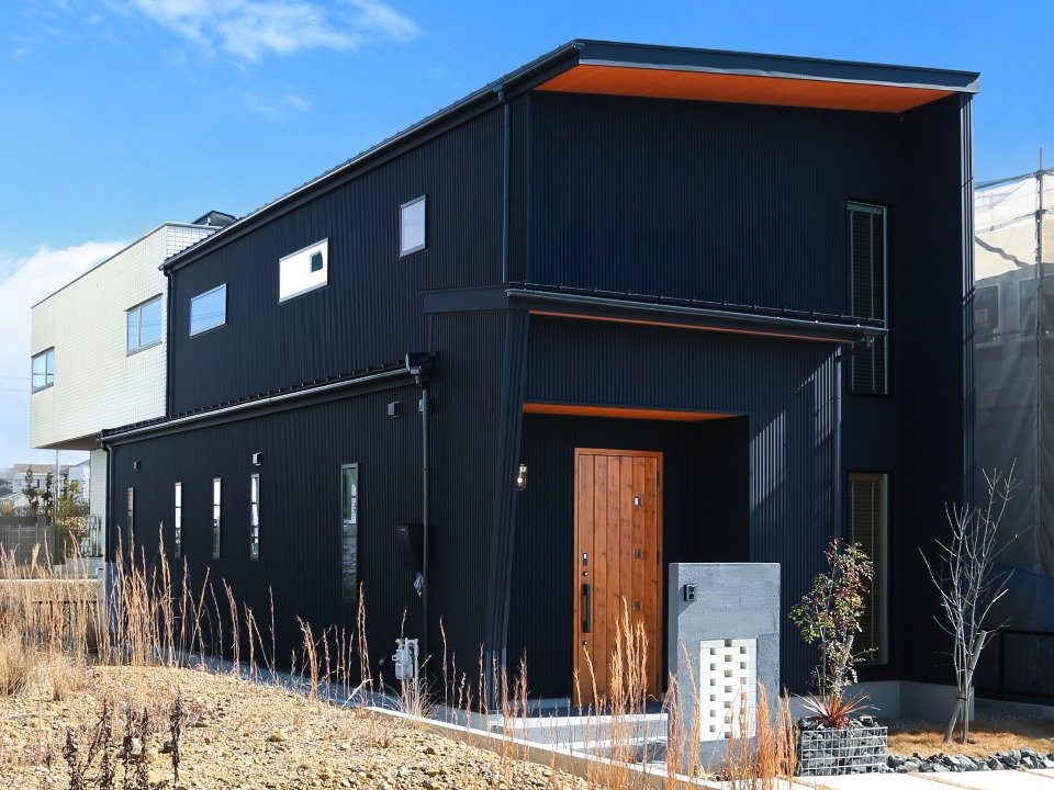 ガルバリウム外壁のメンテナンス方法とは？長寿命を保つためのポイントをご紹介！千葉の外壁塗装・屋根塗装、塗り替えは街の外壁塗装やさん千葉本店へ