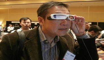 めがね型端末「グラス」 グーグルが使用時のマナーを指南 1 2- CNN.co.jp