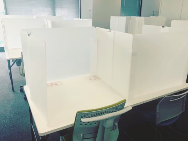 オフィス向け パーテーションの種類と特徴、設置するメリットを徹底解説 - IRISTORIES - アイリストーリーズ