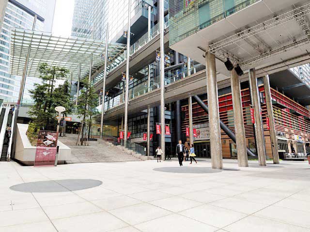 宮崎駿デザインの日テレ大時計への行き方 新橋駅：銀座線・JR・浅草線から汐留駅：ゆりかもめ・大江戸線から ：東京観光の寄り道に最適 -Miyaの書斎