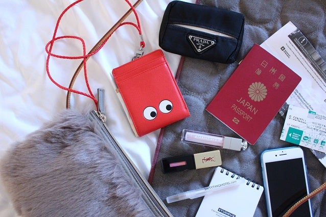 パックセーフPacsafe☆旅行用 ショルダーバッグ LS200 ひったくり スリ防止 セキュリティーバッグ 高機能