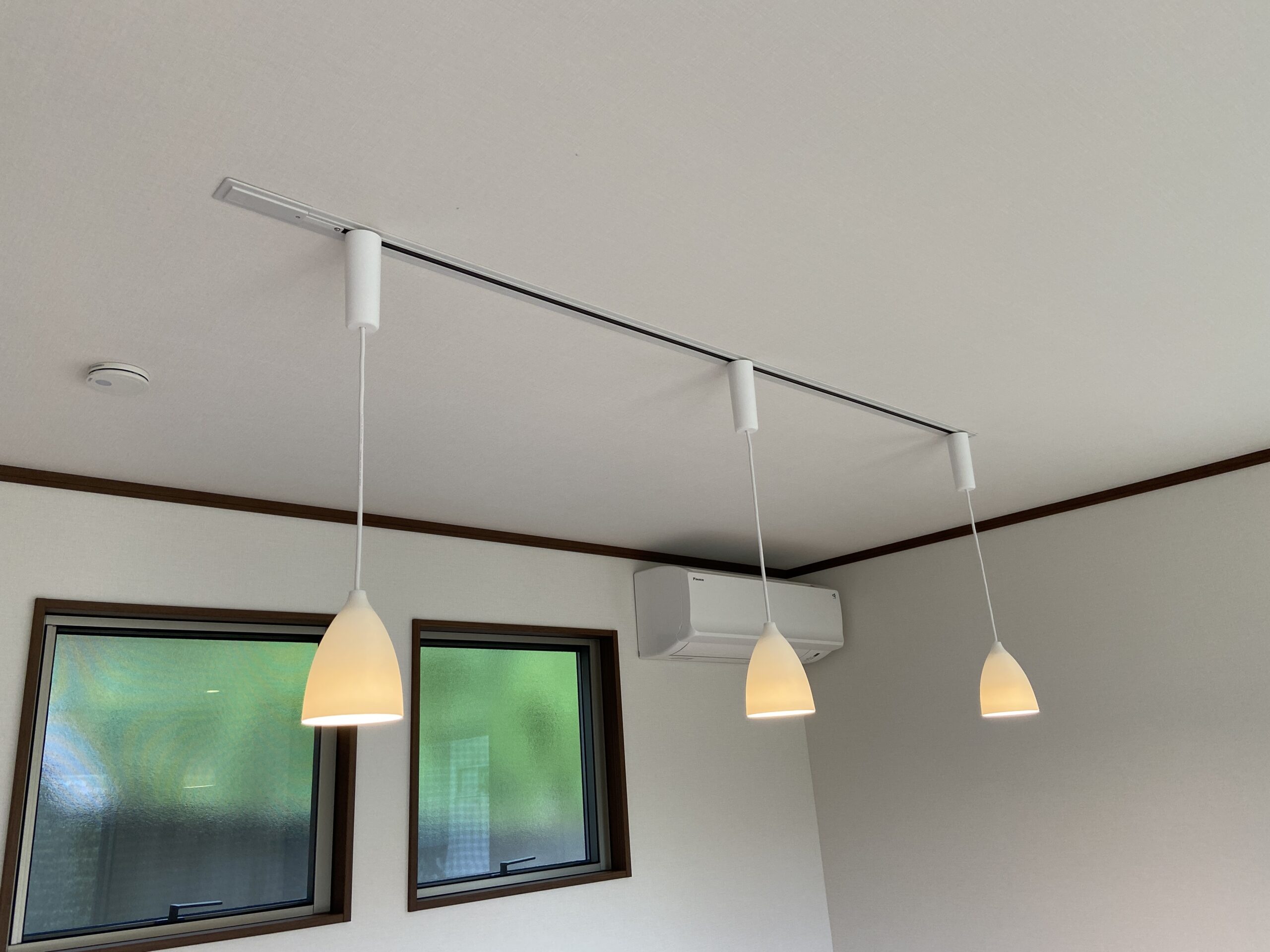 ダクトレールで住まいをおしゃれに！メリットデメリットや選び方を実例と共にご紹介 コラム埼玉県の家づくり事情をご紹介