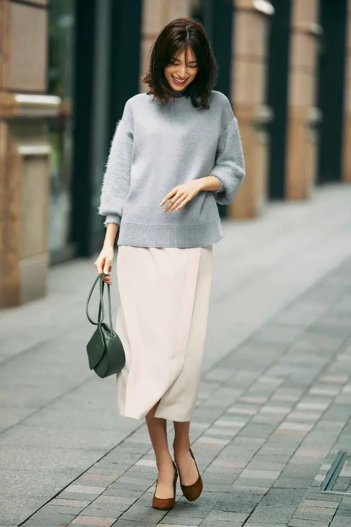 冬のオフィスカジュアル41選 最新トレンドアイテムをプラスした通勤コーデ - CanCam.jp キャンキャン