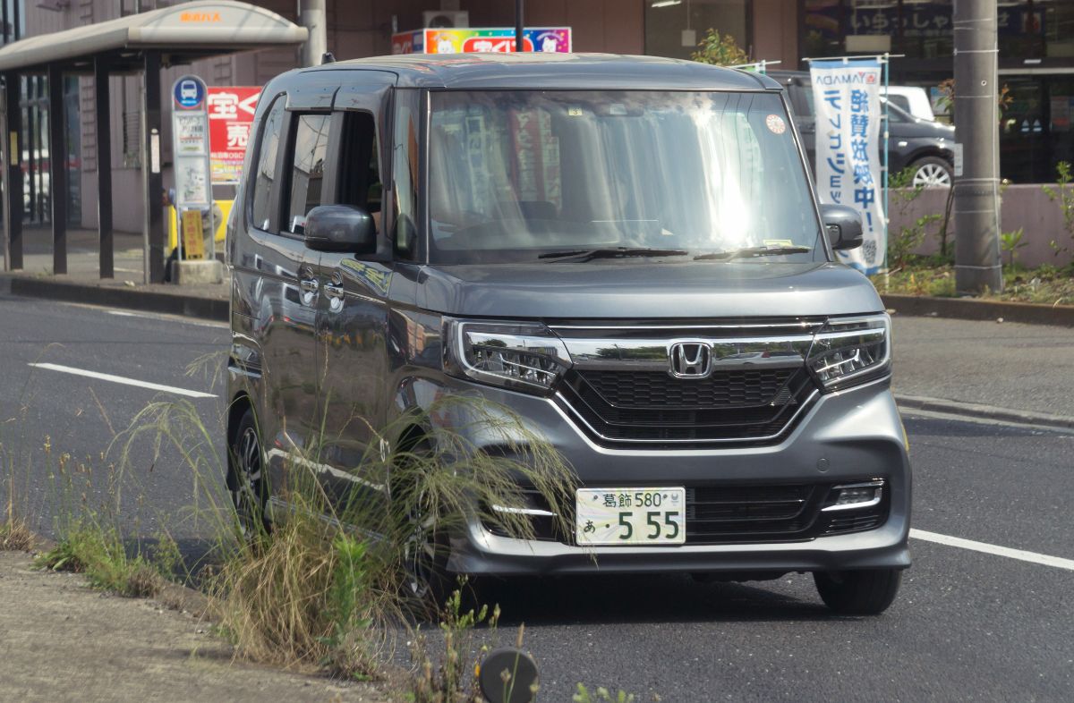 2024年最新 軽自動車の白ナンバーはいつまで変更できる？料金・種類・手続きなど徹底解説 カーコンビニ倶楽部のカーコンカーリース 車のサブスク