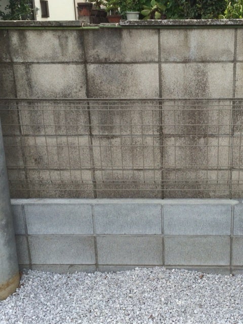 天然木？樹脂木？金属製？ ラティスフェンス素材比較ガイドウッドデッキのDIYリーベ