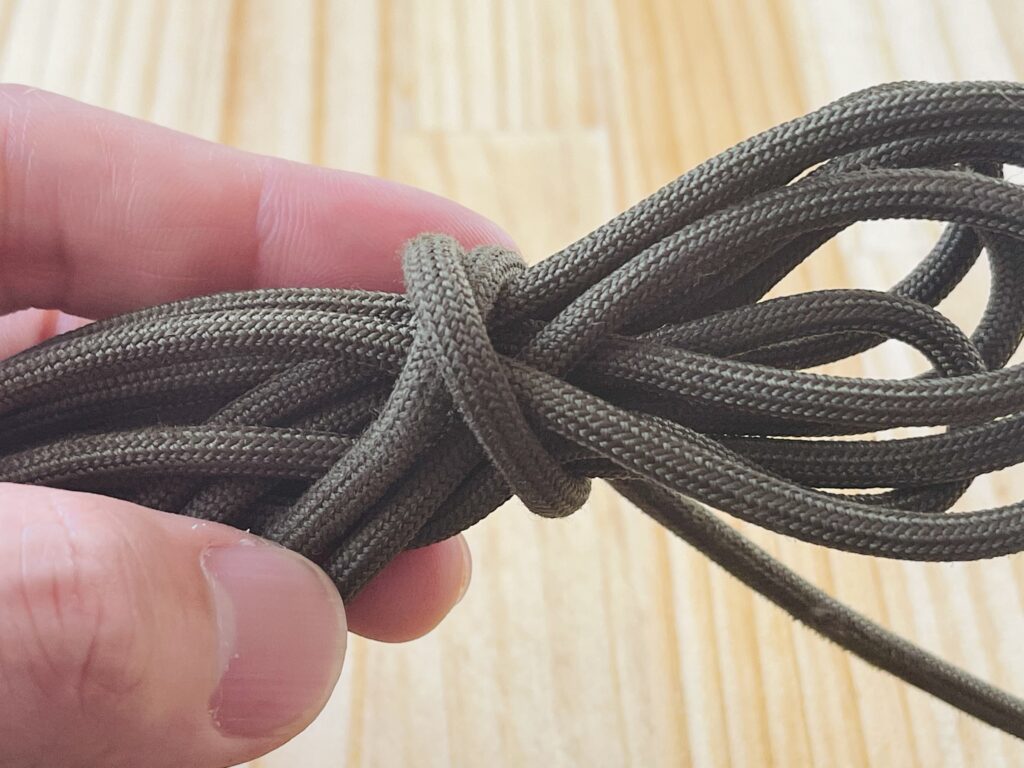 電源コード・プラグの安全な使い方│サポート・お問い合わせ：シャープ