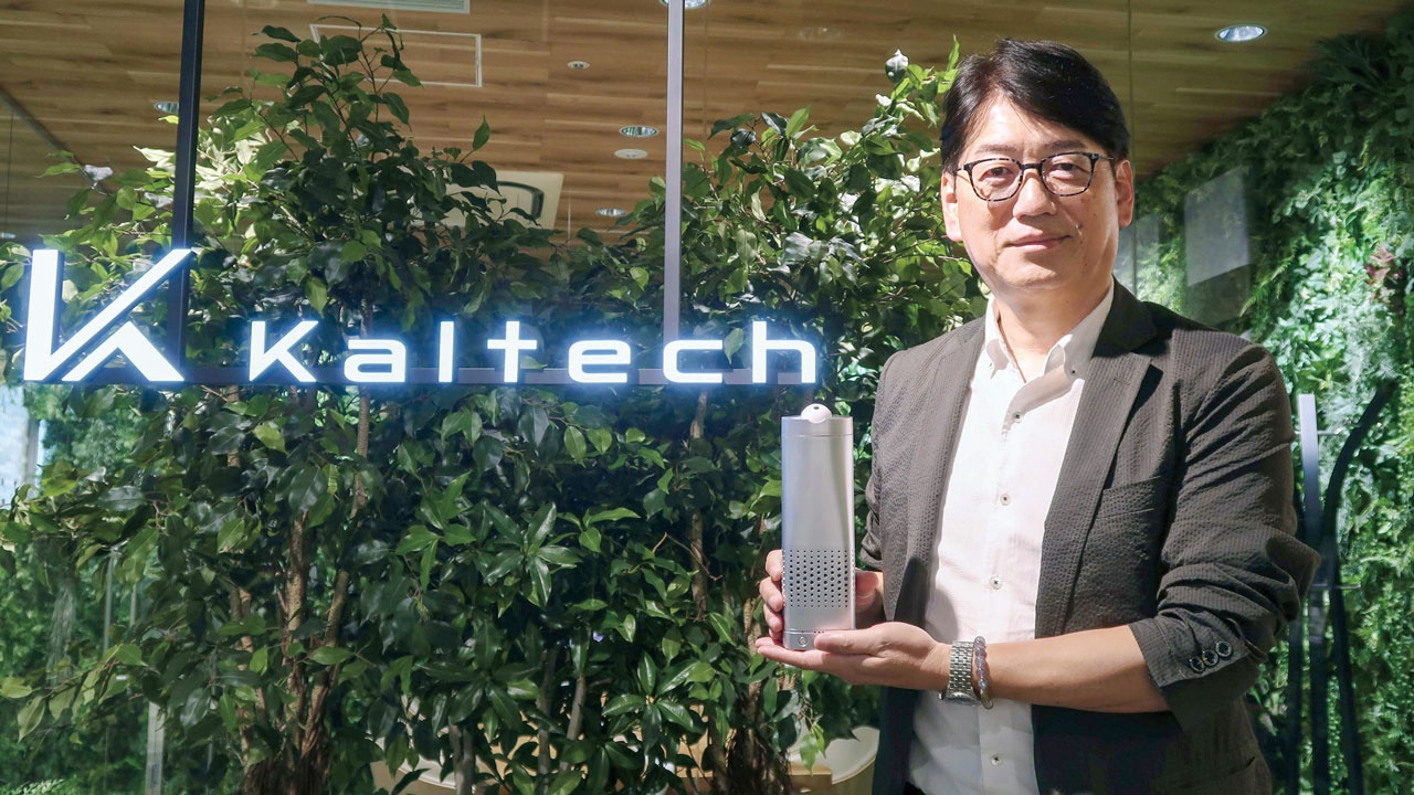 こんにちは！広報グループの鈴木康介です。 昨日は担当教員の滝澤先生から大量のダメ出しをいただき、企画内容を大幅に練り直す会議となりました。皆さんにたのしんでいただける企画をみんなでがんばって考えていますので期待してお待ちくださいね🎄千葉商科大学