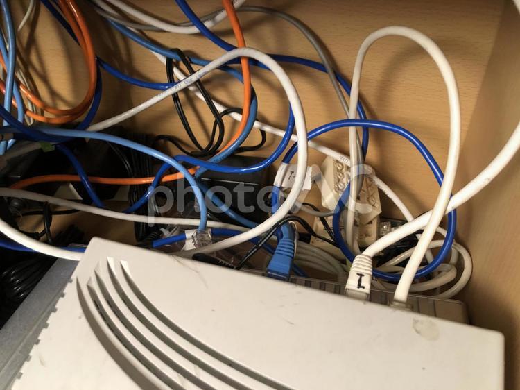 デスクやテレビ裏の配線ぐちゃぐちゃ問題は「ヘララップ」で解決！＆GP