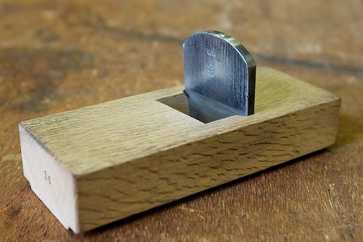 台直し鉋 名門・青鋼 白樫 五寸五分台 48mm - 大工道具・金物の専門通販アルデ