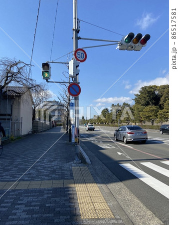 横断歩道で信号待ちするニューヨーカーの無料の写真素材 - ID.85259フリー素材 ぱくたそ