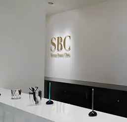 全身コースがいつでもこの価格🔥大人気‼️全身＋VIO脱毛が5回ではなく6回で54,200円とお得に受けられます🥳👏👏 この機会に安心の 湘南美容クリニックで 今年のうちに医療脱毛始めませんか？ ❤︎新橋銀座口院がおすすめ❤︎ ⭐️19:00まで照射受付 ⭐️駅チカで楽々