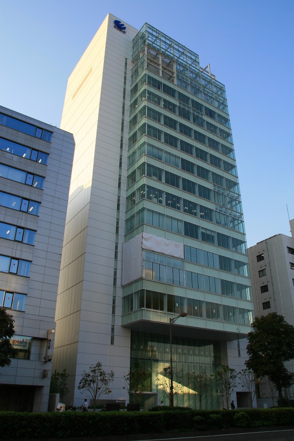 WOLF LADY 保護犬譲渡会@ワールド北青山ビル – EMPOWER Project