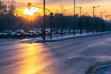 左方優先とは？交通ルールと優先道路を見分ける方法を徹底解説ベストロイヤーズ法律事務所