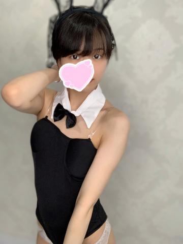 Amazon.co.jp: 黒髪純情美少女の綺麗な乳首が立ちっぱなし、エッチなイタズラに溺れちゃう。/木場麗子 [DVD] :