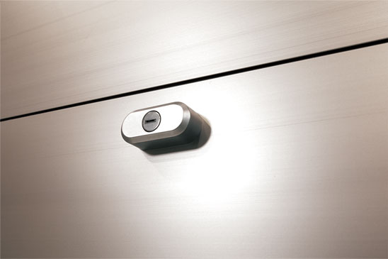 軽量シャッター電動式の停電時の手動操作について - シャッター等を扱う総合建材メーカー文化シヤッター株式会社