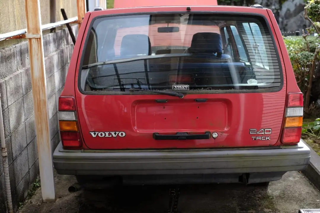 VOLVO240 純正 カーステレオ ボルボ２４０ オーディオ交換ボルボ240の整備、販売、修理、カスタム