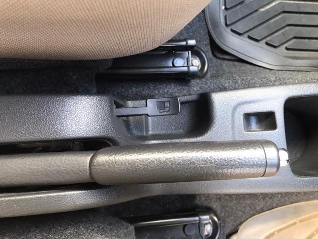 ミライースLA350S給油口のフタの外し方・ばらし方車ばらし.com