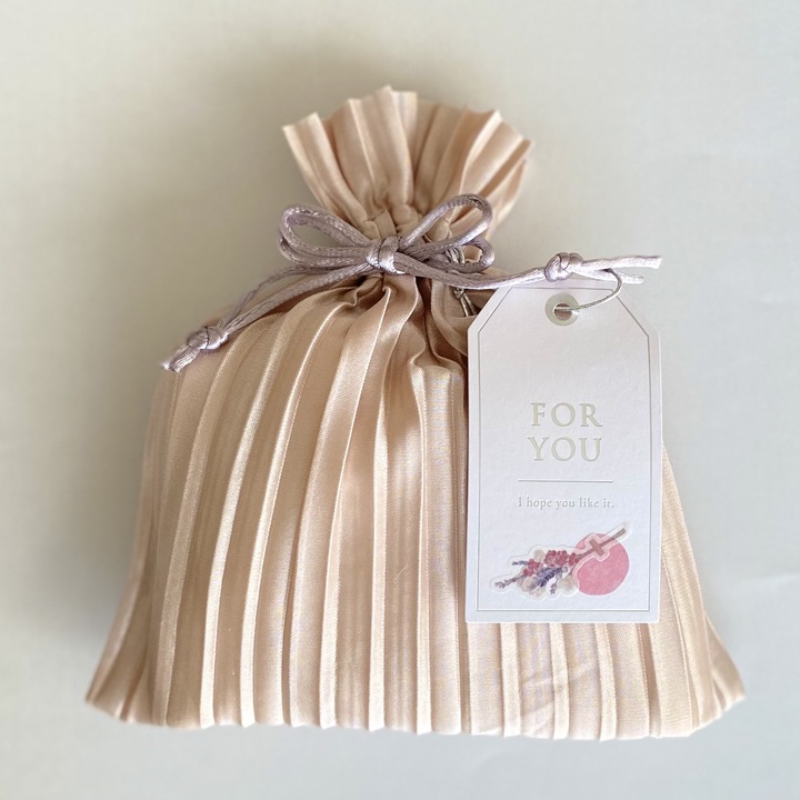 クリアな素材がオッシャレ～♪ セリア の「ピローボックス」でお菓子やアクセサリーを高見せ！ - レタスクラブ