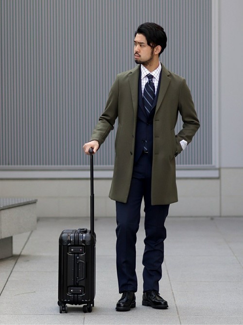 営業職のスーツの選び方完全ガイド！色・マナー・男女別の着こなし方を解説 - コラムオーダースーツのSuit Ya