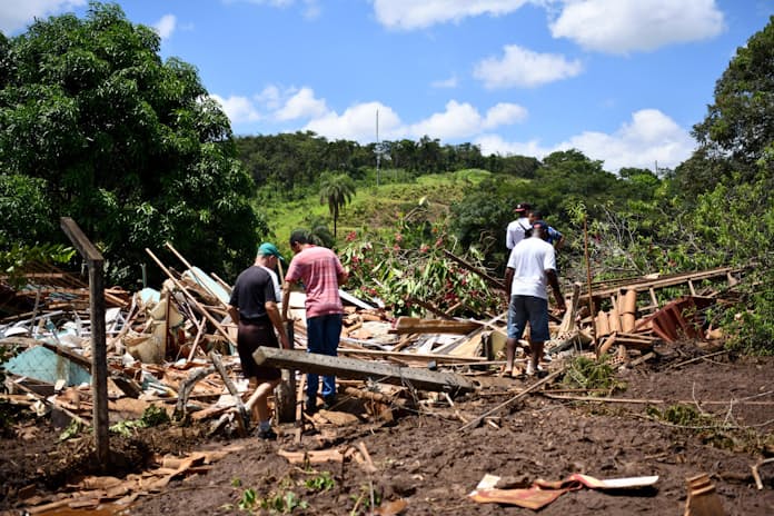 南相馬市鹿島区橲原において、ラジコン式バックホーで災害復旧工事をしております！人が乗らずに作業が行える珍しい機械となってます！！,福島県相双建設事務所 相双 そうそう,南相馬市 相馬郡 土木 工事 東北,復興 建設業 福島県建設業協会,ラジコン式バックホー ショベルカー,土木部プライド,fukushima sousou kensetsu,
