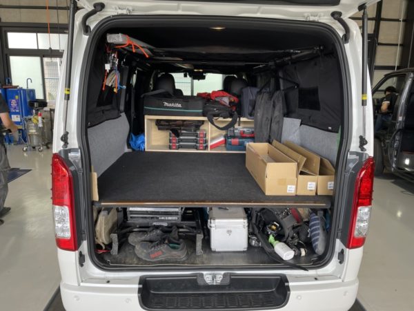 ハイエース新車 職人棚 取り付けしました！車の改造修理 公認車検 楽しい車作りをお手伝いする札幌市のソーダファクトリーdo-blog ドゥブログ