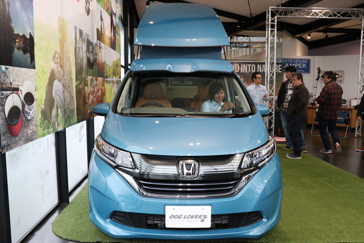レンタル可 ホンダ正規ディーラーが手掛けるキャンピングカーが完成 - YouTube