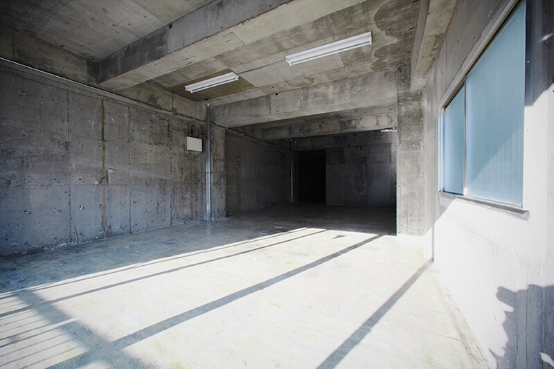 倉庫の塩生産工場への改装費用の見積もり - Genspark