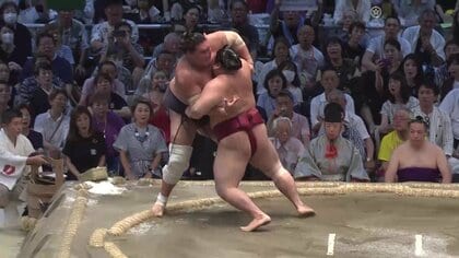 宇良はクルリ、霧馬山まわしが14日目写真特集 - 大相撲ライブ速報写真ニュース : 日刊スポーツ