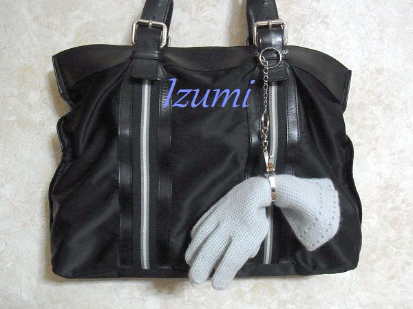 革で作るグローブホルダーの作り方とカスタマイズアイデア