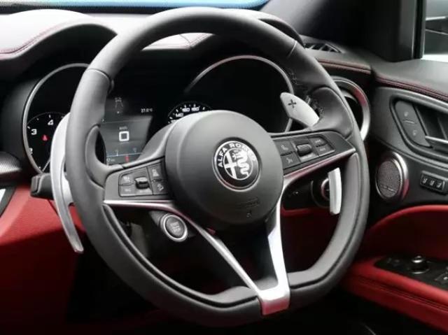 最高級車の代名詞 クラウンは王冠マークも変わっていた？ 変遷と進化の歴史 ベストカーWeb自動車情報・ニュース - carview