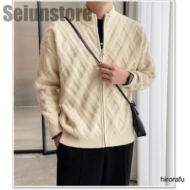 黒テーラードジャケット×ワインレッドカーディガン×ギンガムチェックシャツ×ベージュパンツ biz17-18aw_3336のコーディネート例ビジネス ・オフィス・スマートカジュアル専門通販