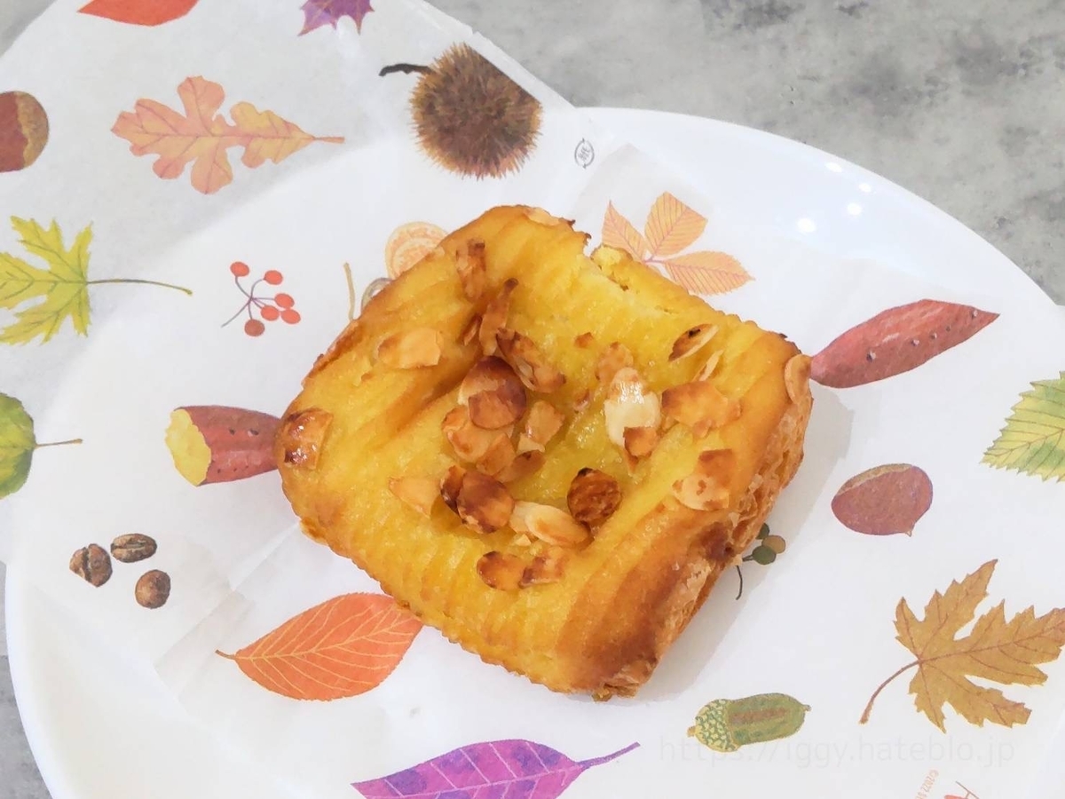 焼き芋みたいな甘さだわ ！スタバの「秋限定スイーツ」ねっとり濃厚でめちゃくちゃ美味しい～