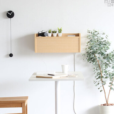 コードのごちゃつきもスッキリ解消！参考にしたい充電器置き場の工夫RoomClip mag暮らしとインテリアのwebマガジン
